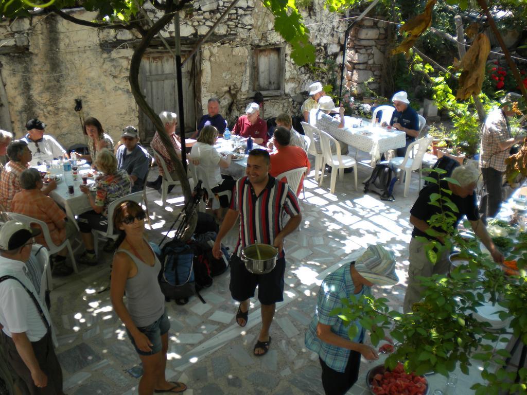 George House Bed and Breakfast Faralya Εξωτερικό φωτογραφία