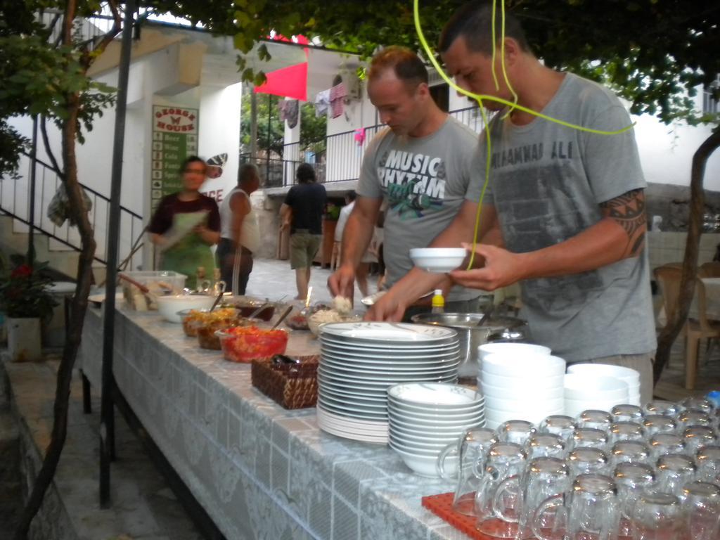 George House Bed and Breakfast Faralya Εξωτερικό φωτογραφία
