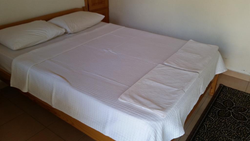 George House Bed and Breakfast Faralya Εξωτερικό φωτογραφία