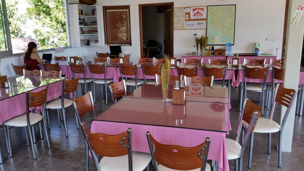 George House Bed and Breakfast Faralya Εξωτερικό φωτογραφία